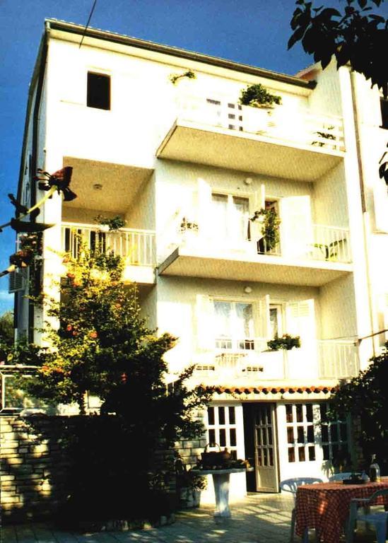 Apartments Toni Banjol Esterno foto