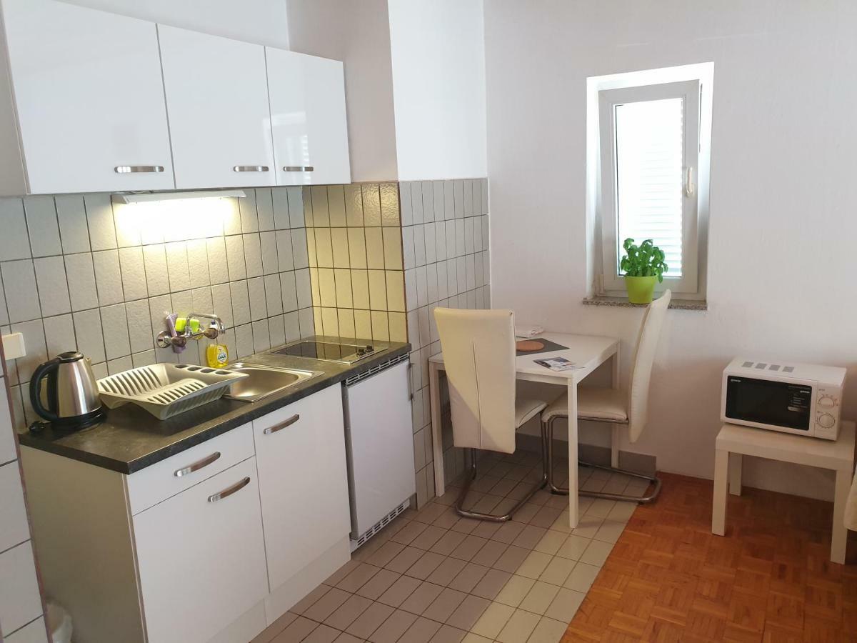 Apartments Toni Banjol Esterno foto